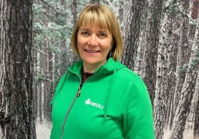 REDU Edu Oy:n metsäalan kouluttaja Raija Palokangas. REDU Edu Oy:n metsäalan kouluttaja Raija Palokangas.